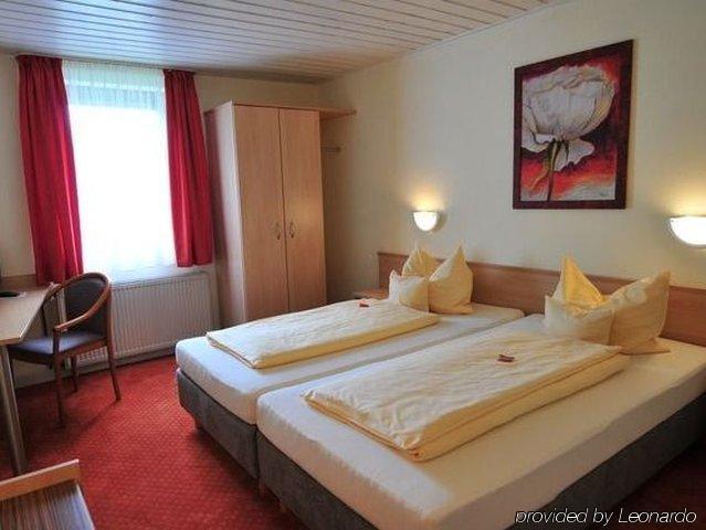 Akzent Hotel Goldener Ochsen Croeffelbach Room photo